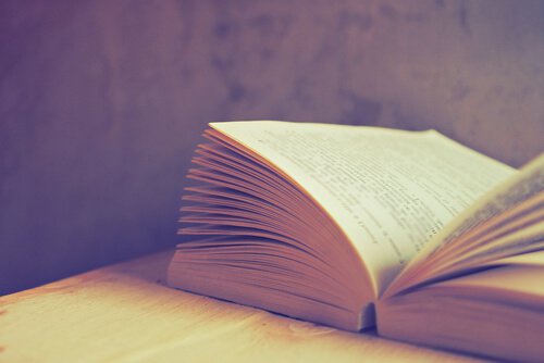 7 libri che vi faranno riflettere sulla società attuale