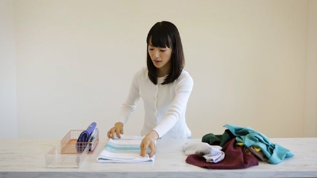 Metodo Marie Kondo: ordinare la vita ordinando casa