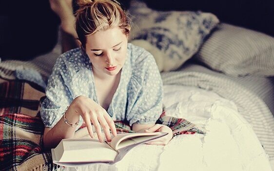 Leggere prima di dormire: abitudine che piace al cervello