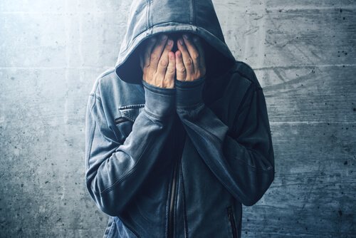 Droghe e disturbi mentali: che relazione esiste?
