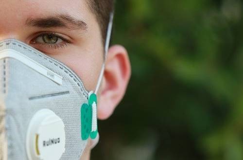 Il mondo attraverso una mascherina: impatto psicologico