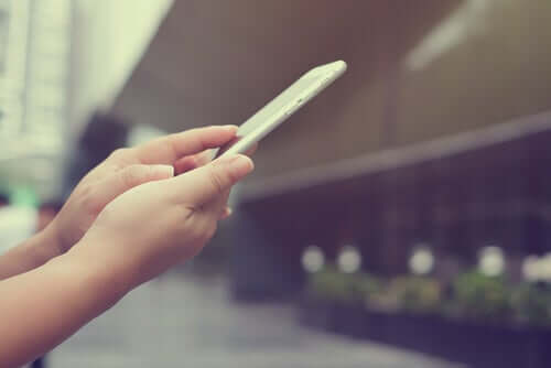 Dipendenza dalle TIC e intervento psicologico