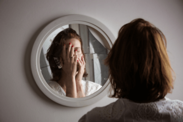 Eisoptrofobia, paura di vedersi riflessi allo specchio