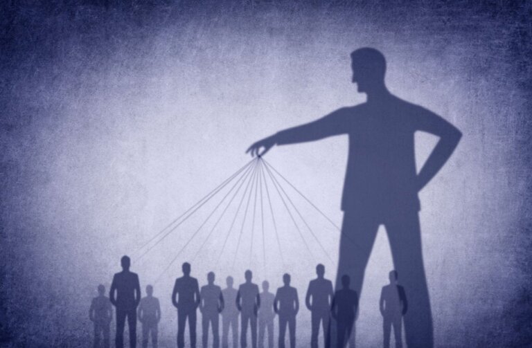 Cosa sono i gruppi coercitivi e perché sono così pericolosi?