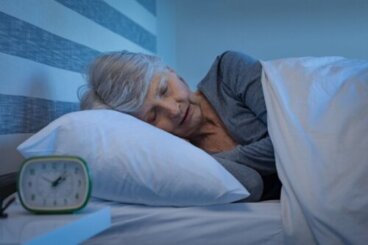 Sonno e invecchiamento: com'è il riposo negli anziani?