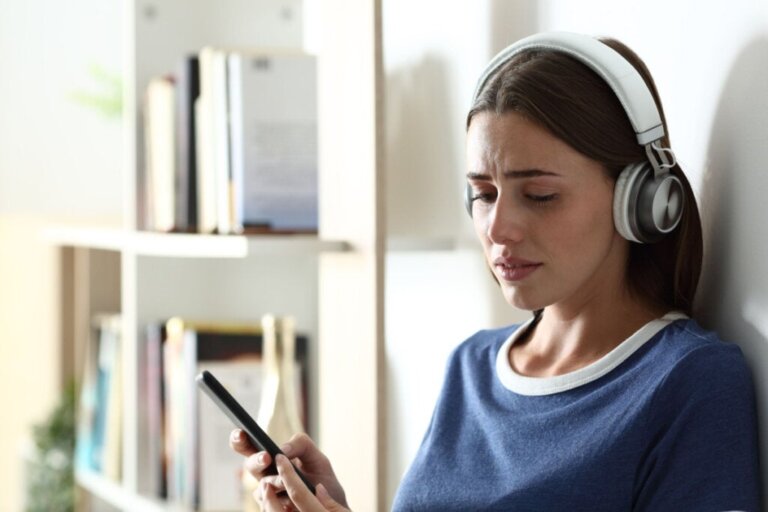Canzoni sulla fine di una relazione: perché hanno così tanto successo?