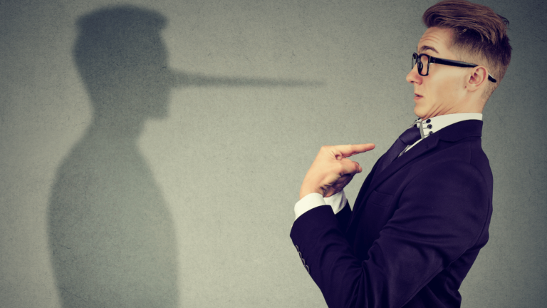 Le 8 chiavi per riconoscere un bugiardo compulsivo