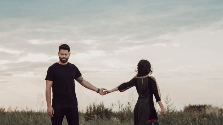 Il mio ex non vuole perdere il contatto con me: perché e cosa fare