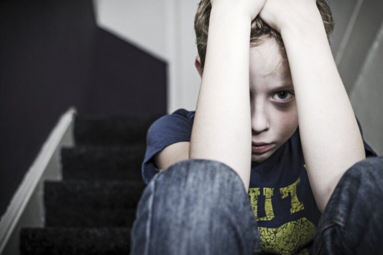 Stile di attaccamento insicuro e abusi sui minori, come sono collegati?